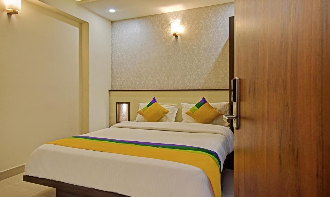 Itsy Hotels Deluxe Inn Ченнаи Экстерьер фото