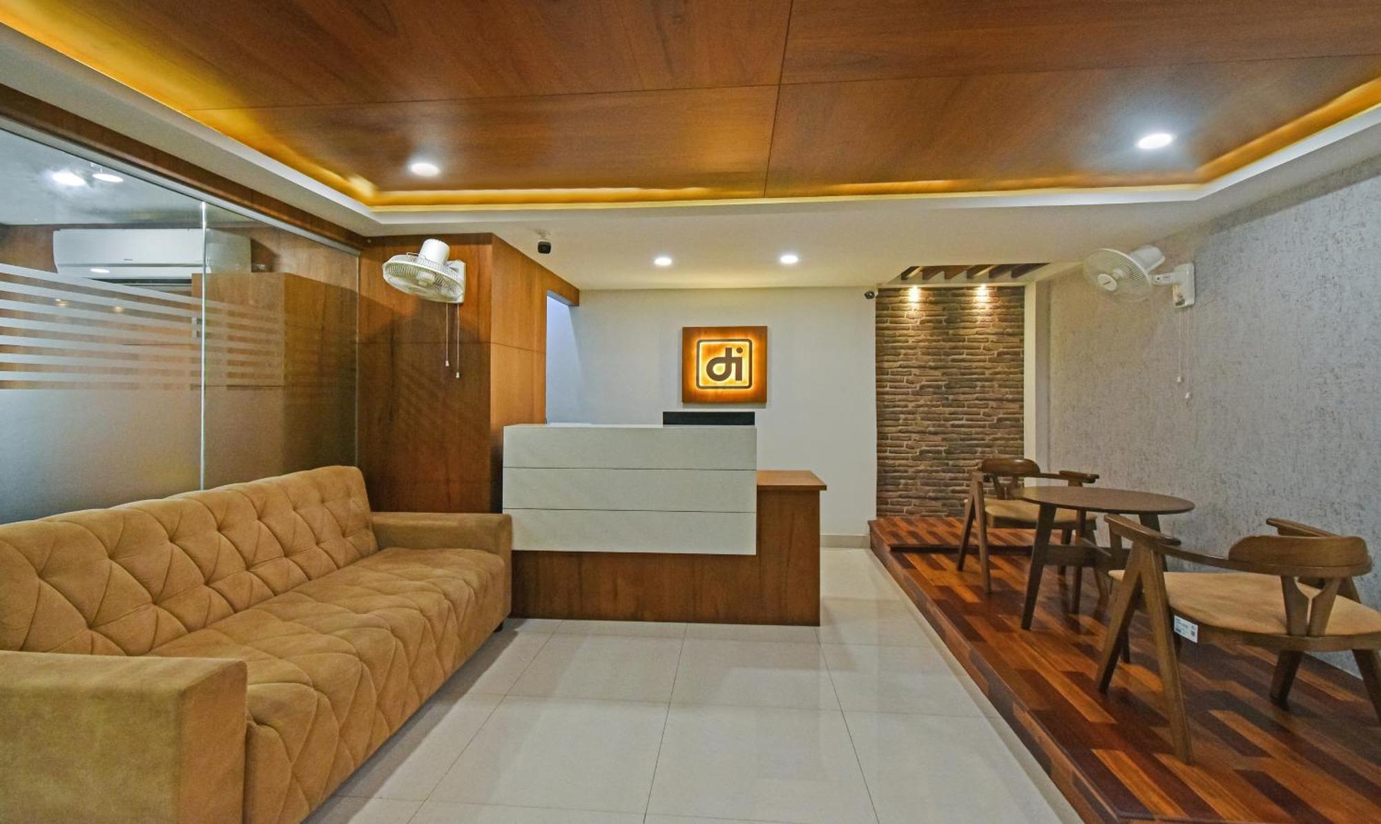 Itsy Hotels Deluxe Inn Ченнаи Экстерьер фото