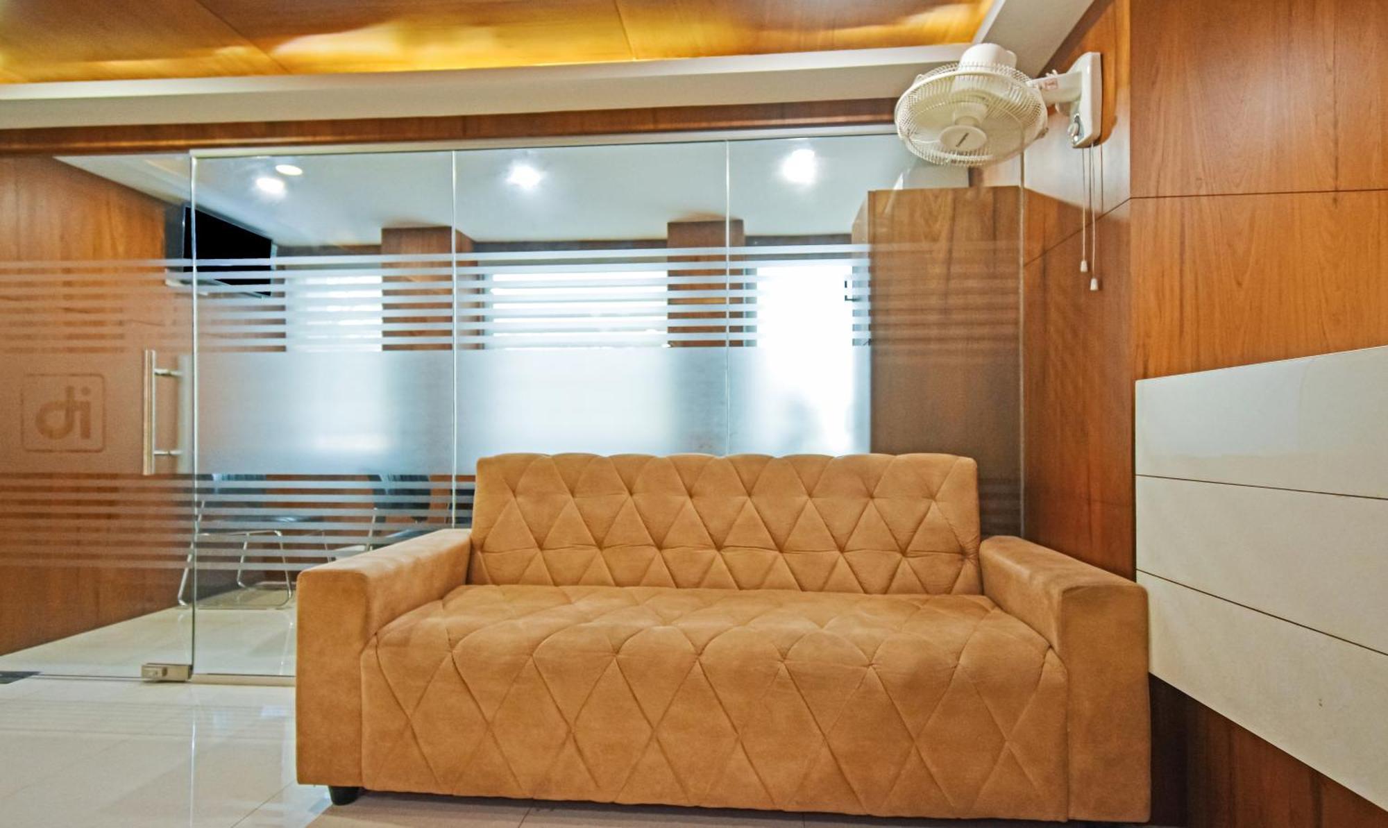 Itsy Hotels Deluxe Inn Ченнаи Экстерьер фото