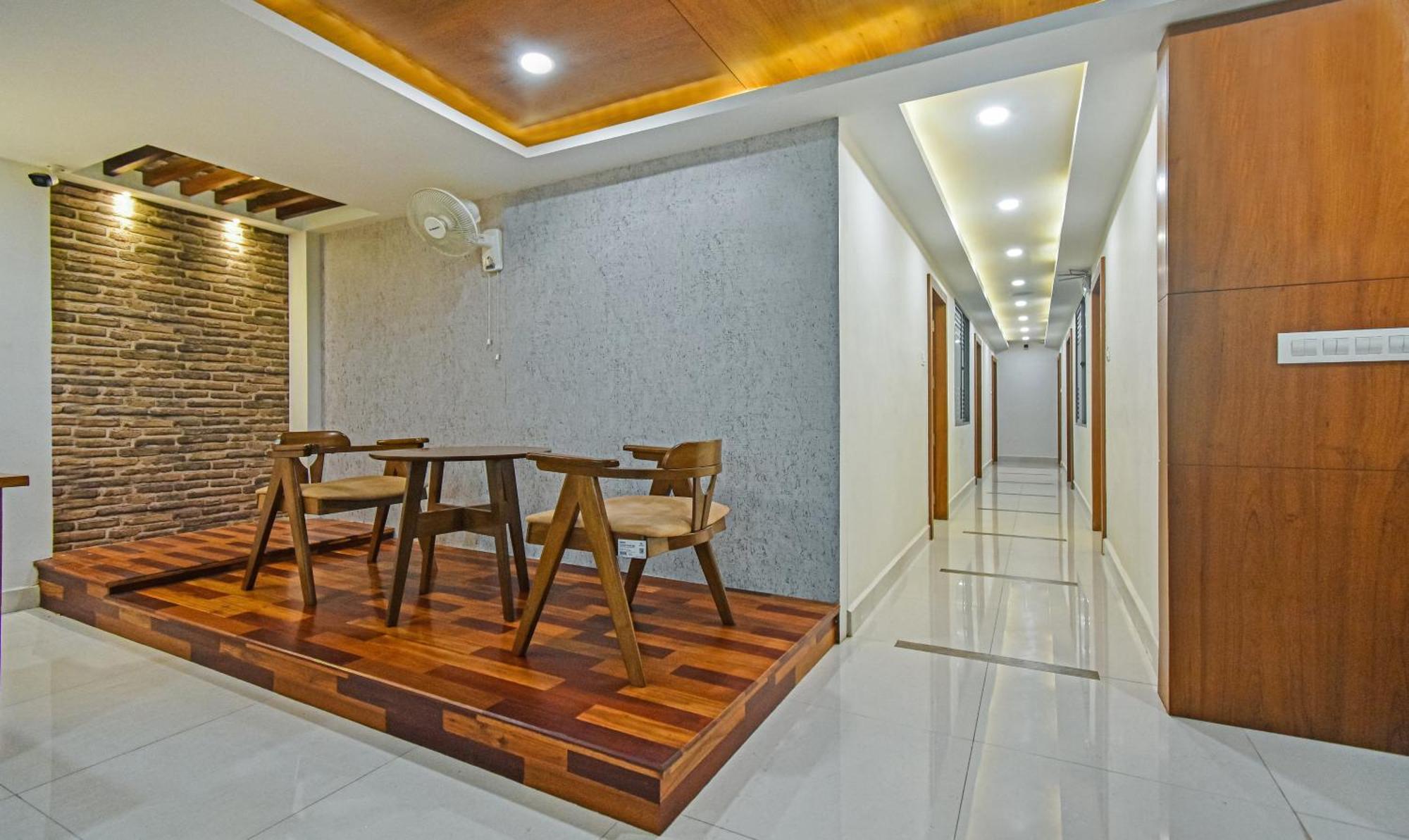 Itsy Hotels Deluxe Inn Ченнаи Экстерьер фото