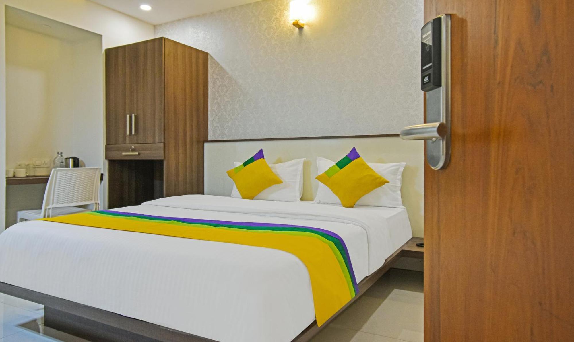 Itsy Hotels Deluxe Inn Ченнаи Экстерьер фото