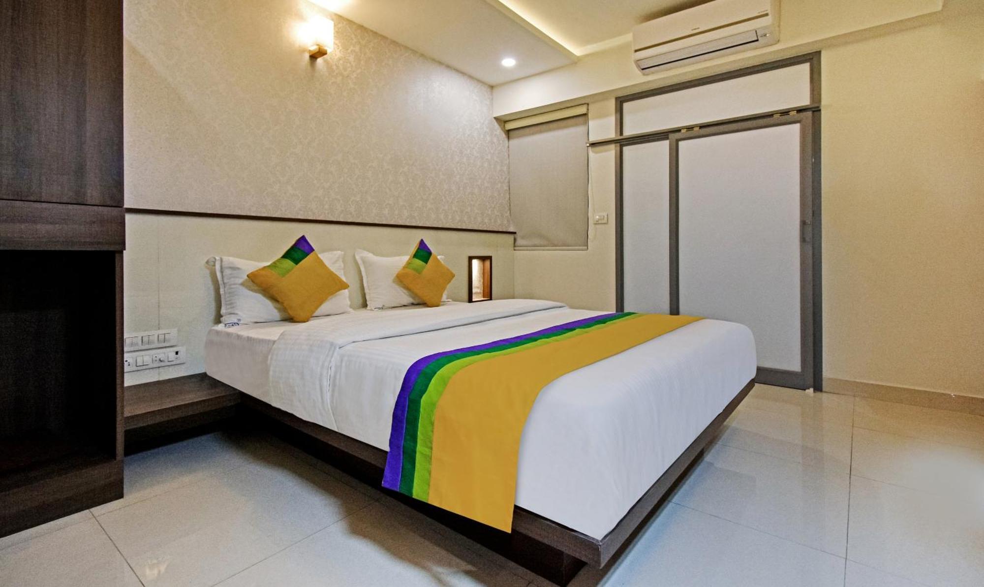 Itsy Hotels Deluxe Inn Ченнаи Экстерьер фото